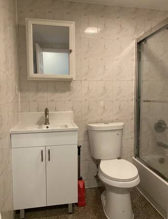 Listing photo 1 of 5