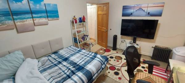 Listing photo 1 of 5