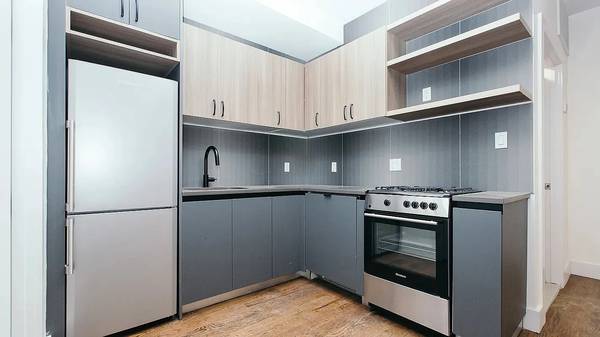 Listing photo 1 of 5