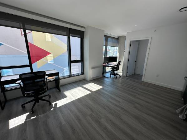 Listing photo 1 of 5