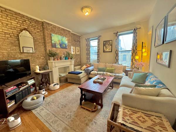 Listing photo 1 of 5