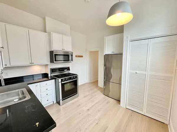 Listing photo 1 of 4