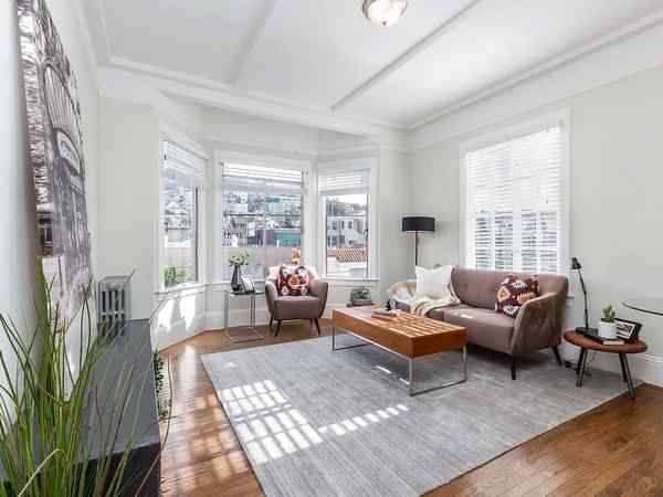Listing photo 1 of 5