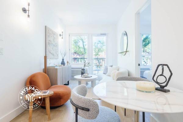 Listing photo 1 of 5