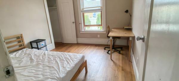 Listing photo 1 of 2