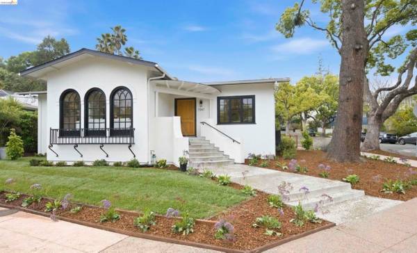 Listing photo 1 of 5