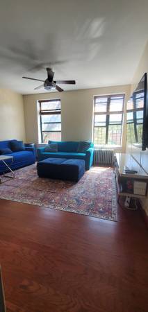 Listing photo 1 of 5