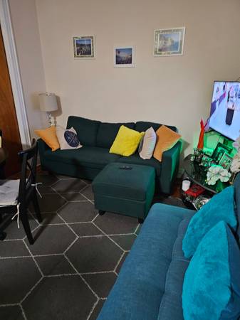 Listing photo 1 of 5