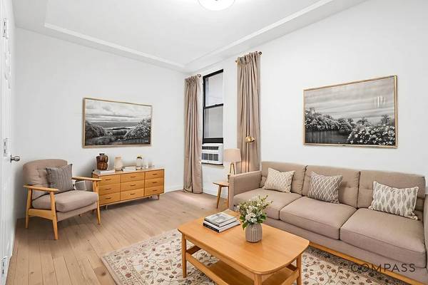 Listing photo 1 of 4