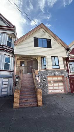 Listing photo 1 of 4