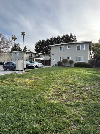 Listing photo 1 of 5