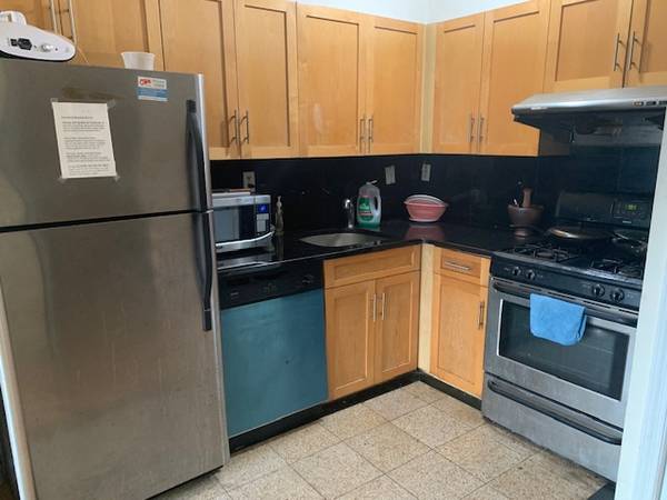 Listing photo 1 of 5