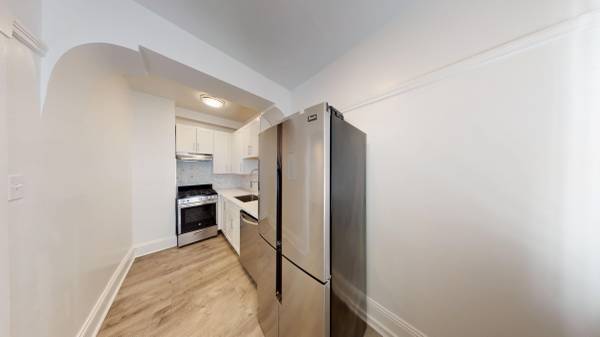 Listing photo 1 of 5