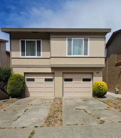 Listing photo 1 of 5