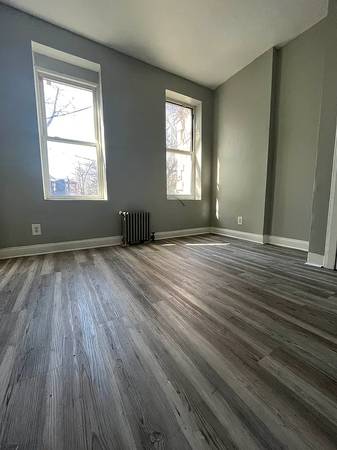 Listing photo 1 of 5