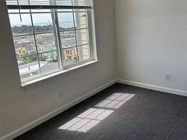 Listing photo 1 of 4