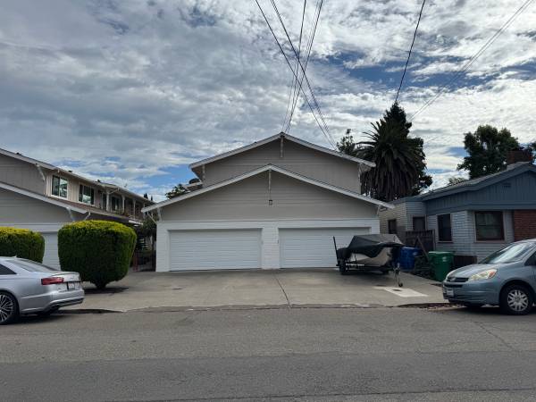 Listing photo 1 of 5