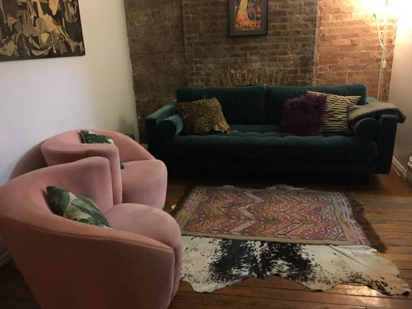 Listing photo 1 of 5