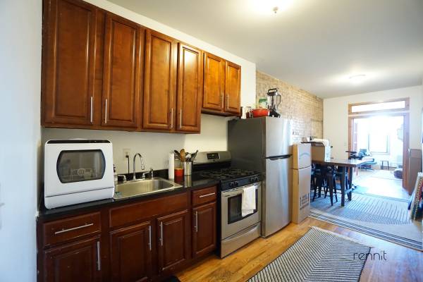 Listing photo 1 of 5