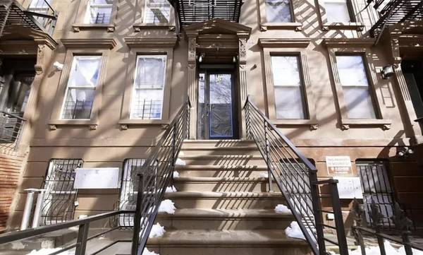 Listing photo 1 of 5