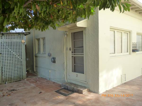 Listing photo 1 of 5