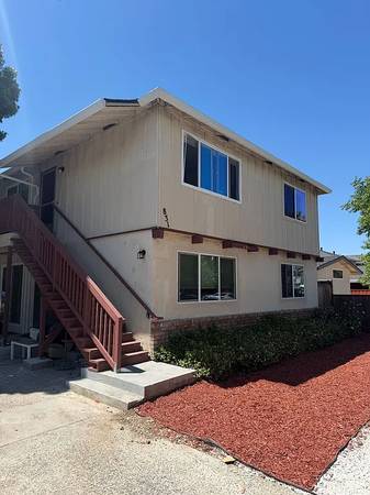 Listing photo 1 of 5