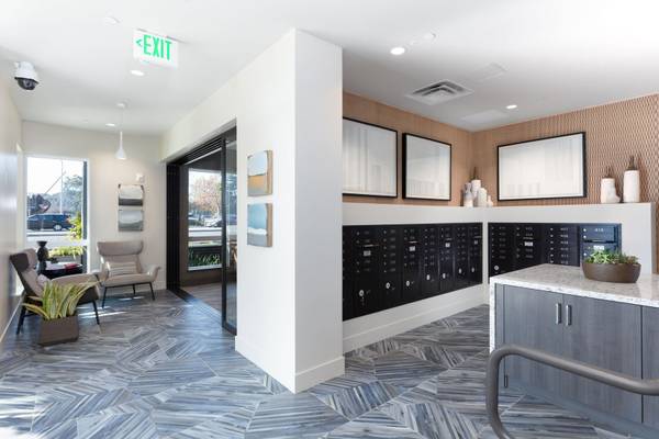 Listing photo 1 of 5