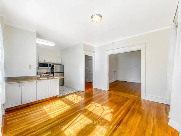 Listing photo 1 of 5