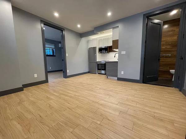 Listing photo 1 of 5