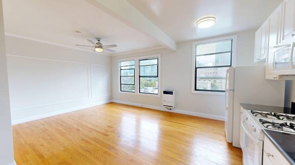 Listing photo 1 of 5