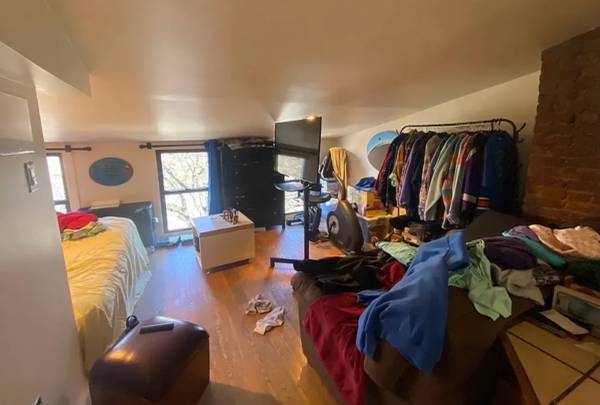 Listing photo 1 of 5