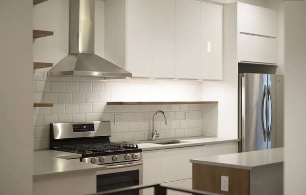 Listing photo 1 of 5