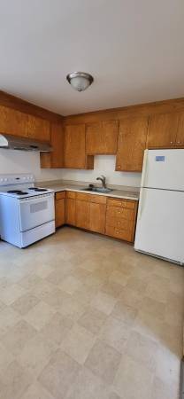 Listing photo 1 of 5