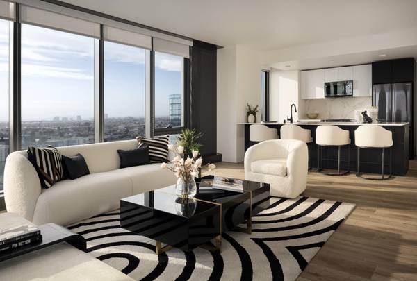 Listing photo 1 of 5