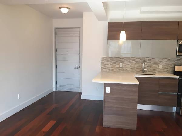 Listing photo 1 of 5