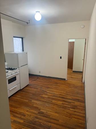 Listing photo 1 of 5