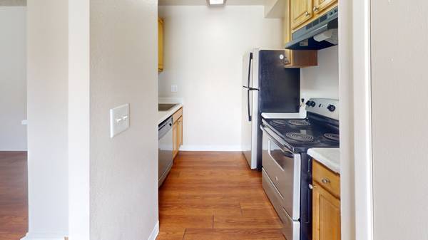Listing photo 1 of 5