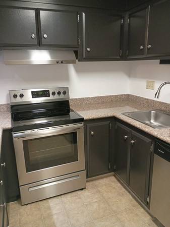 Listing photo 1 of 5