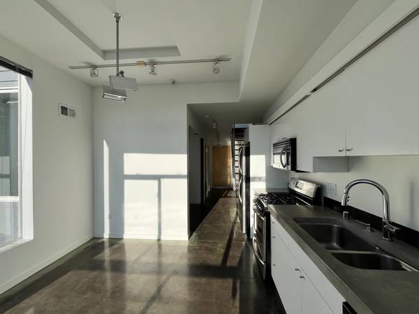 Listing photo 1 of 5