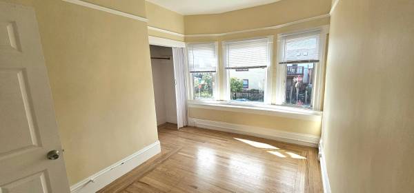 Listing photo 1 of 5