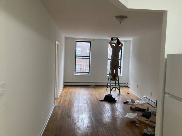 Listing photo 1 of 5