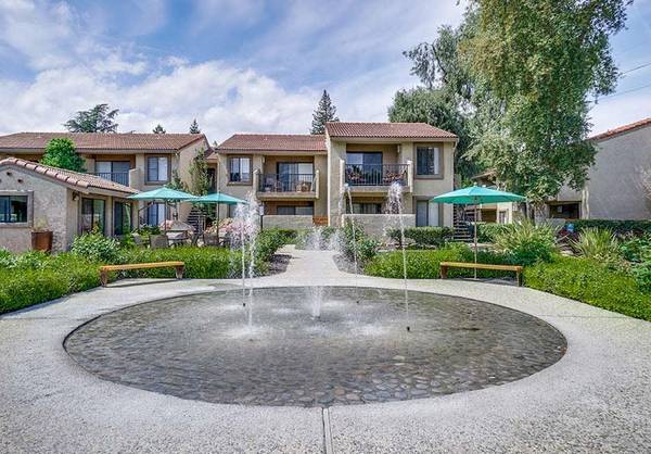 Listing photo 1 of 5