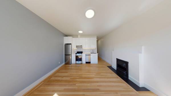 Listing photo 1 of 5