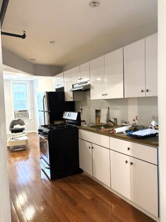 Listing photo 1 of 5