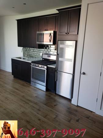 Listing photo 1 of 8