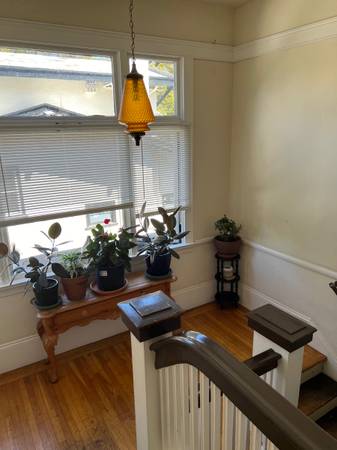 Listing photo 1 of 4