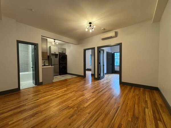 Listing photo 1 of 5