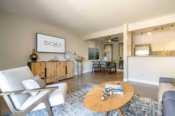 Listing photo 1 of 5