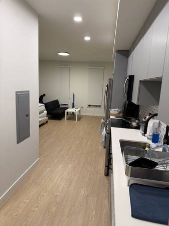 Listing photo 1 of 5