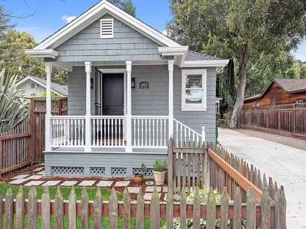 Listing photo 1 of 4